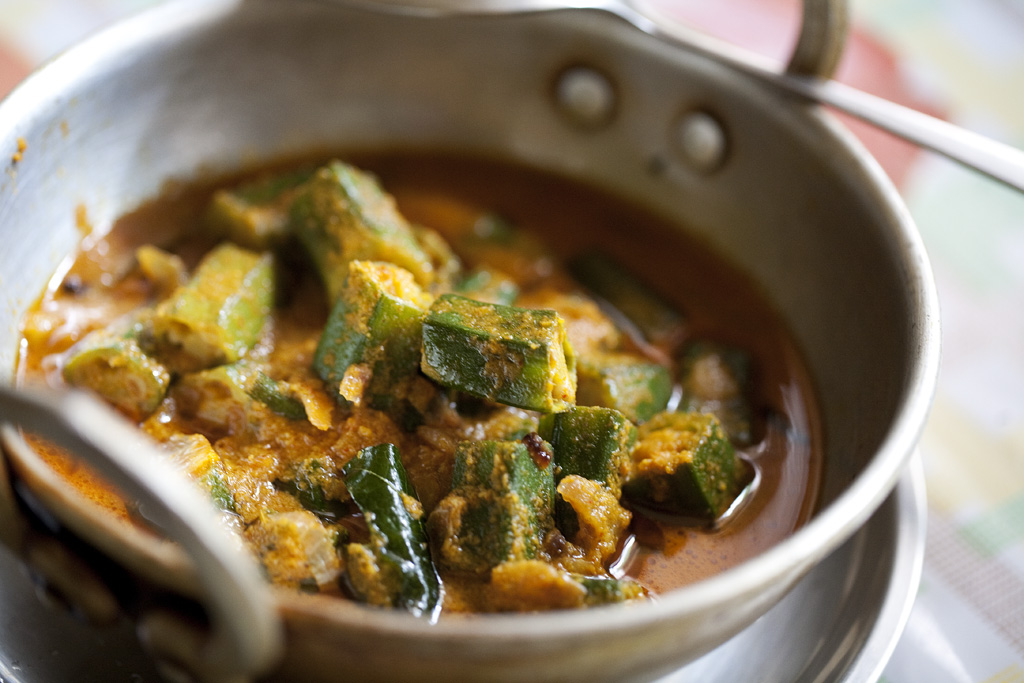Coconut okra curry